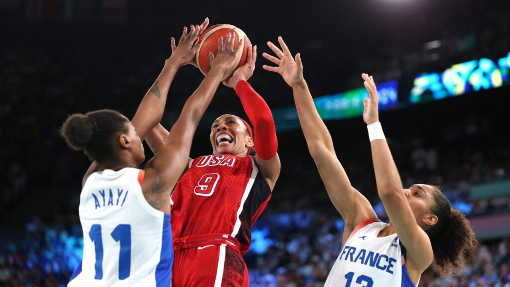 U.S. women's basketball team wins eighth straight Olympic go...