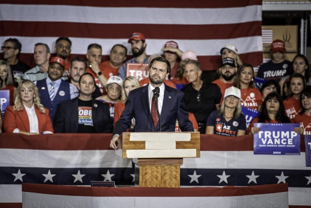 2 Peoria school board candidates attend JD Vance rally