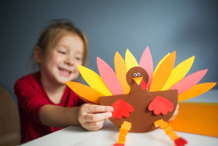 Fun Thanksgiving Family Crafts to Decorate Your Home