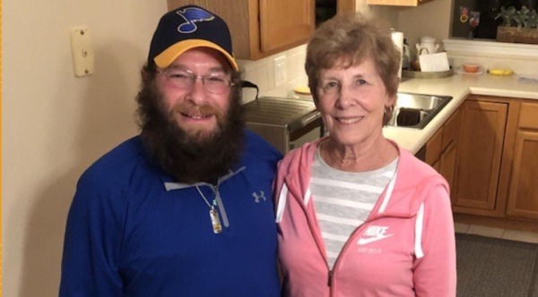 Man Steps Up To Help Grieving Stranger In Her Time Of Need