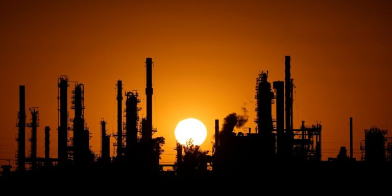 Fossil Fuel Industry Donors See Major Returns in Trump’s Policies