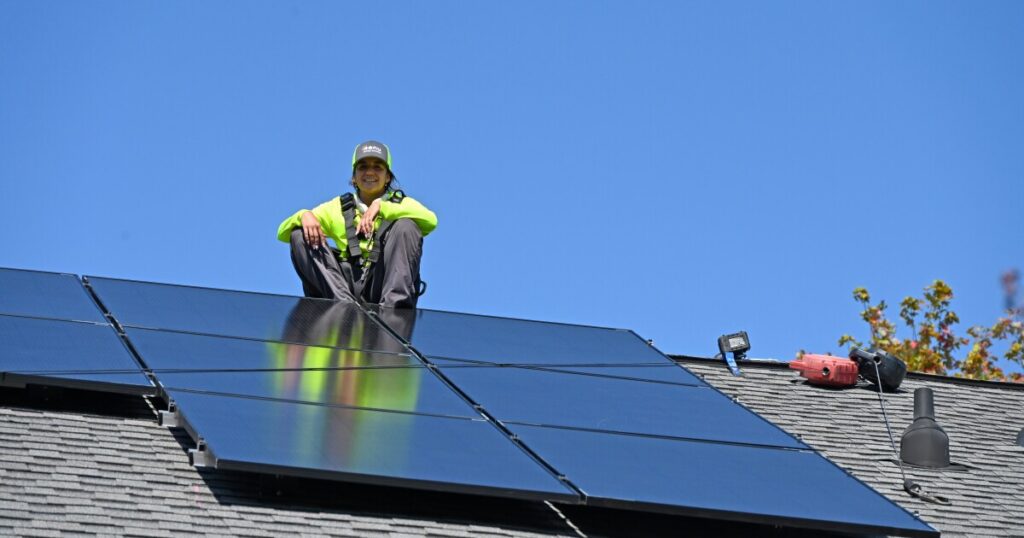 Solar installers ‘booked’ through 2025 as homeowners rush to get expiring federal tax credits