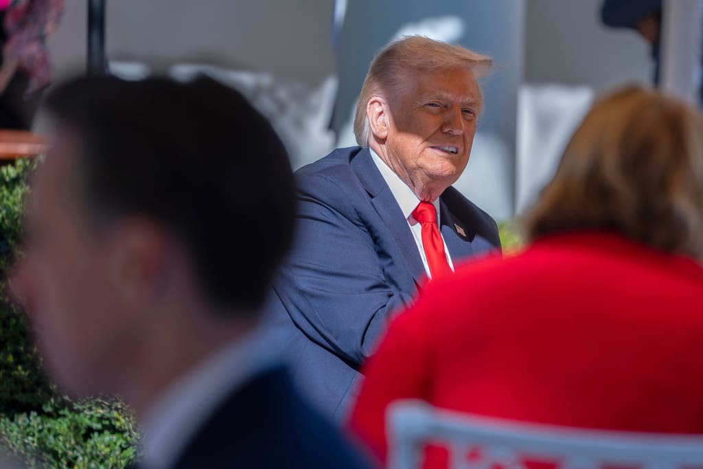 Lavish White House spending persists as federal workers go unpaid