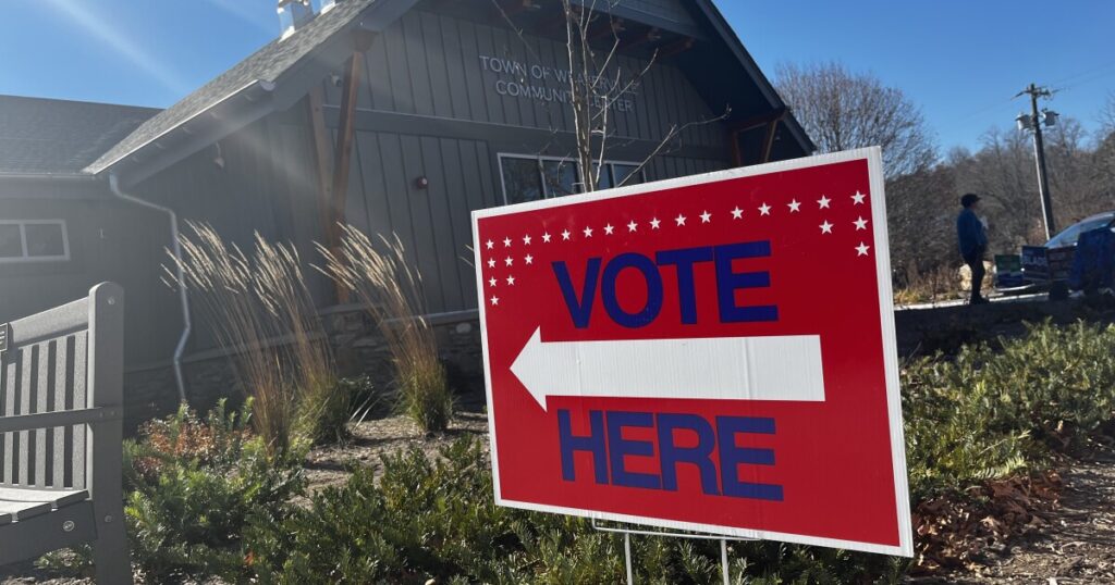 Municipal elections are coming Nov. 4. Here's what you need to know to vote.