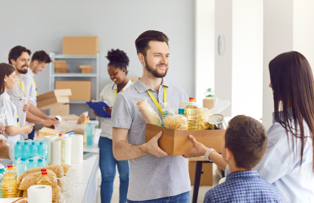 How to Host a Mini Family Food Drive