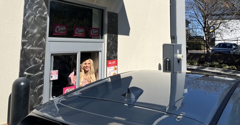 Hundreds of fans crowd Baxter Street to see Megan Moroney