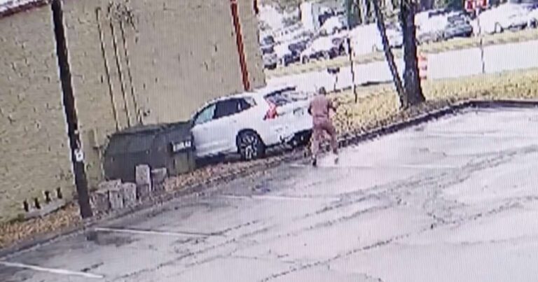 doctor saves man having heart attack