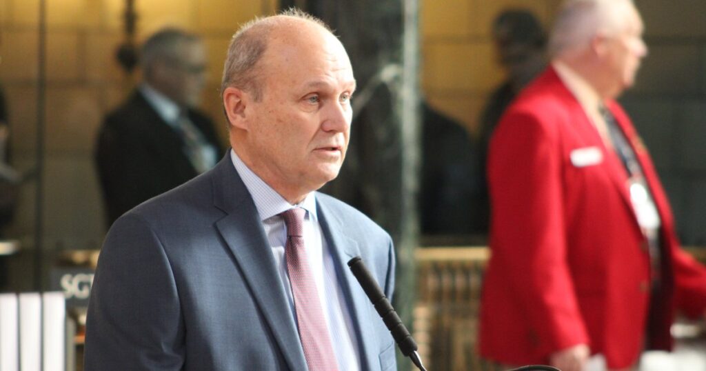 Senators discuss lottery tickets in vending machines, ICE in schools