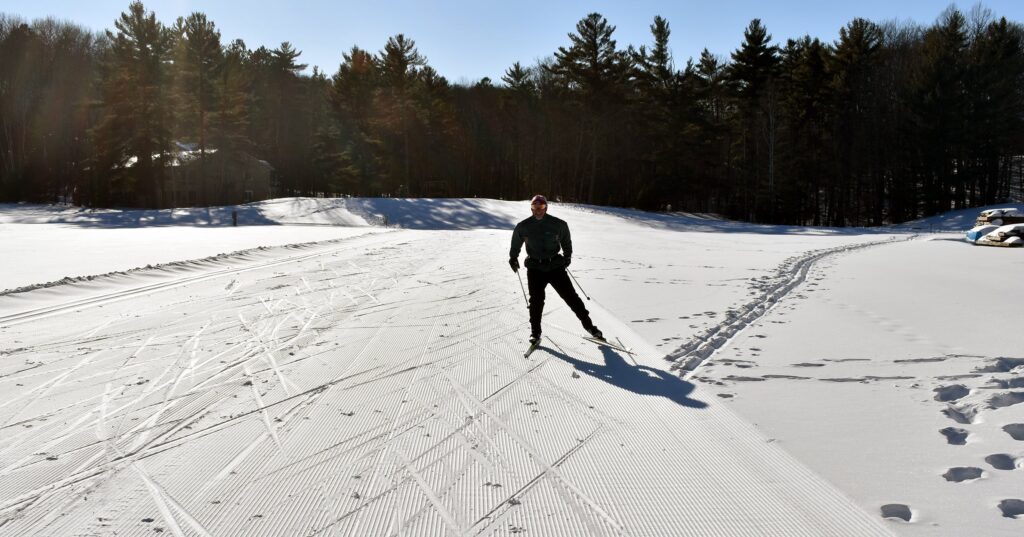 Steve Menk skies along the Birkie