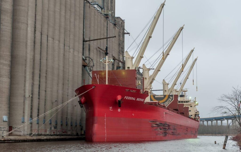 The Federal Bering Loads Grain In Superior