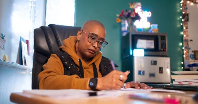 To keep AI out of her classroom, this high school English teacher went analog