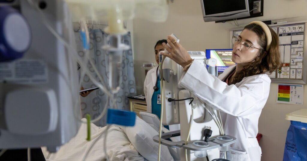 UGA’s School of Medicine begins taking applications