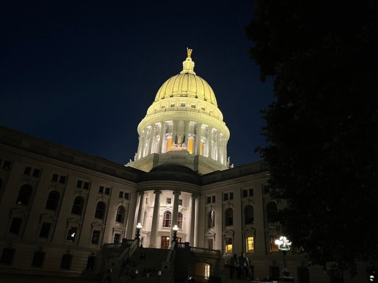 Wisconsin State Capitol at night