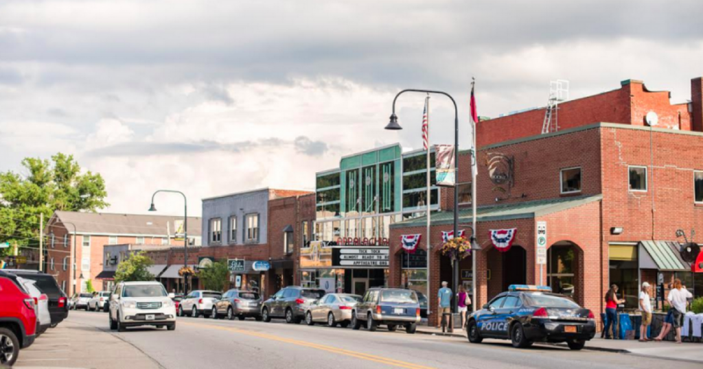 Boone to weigh temporary ban on data centers