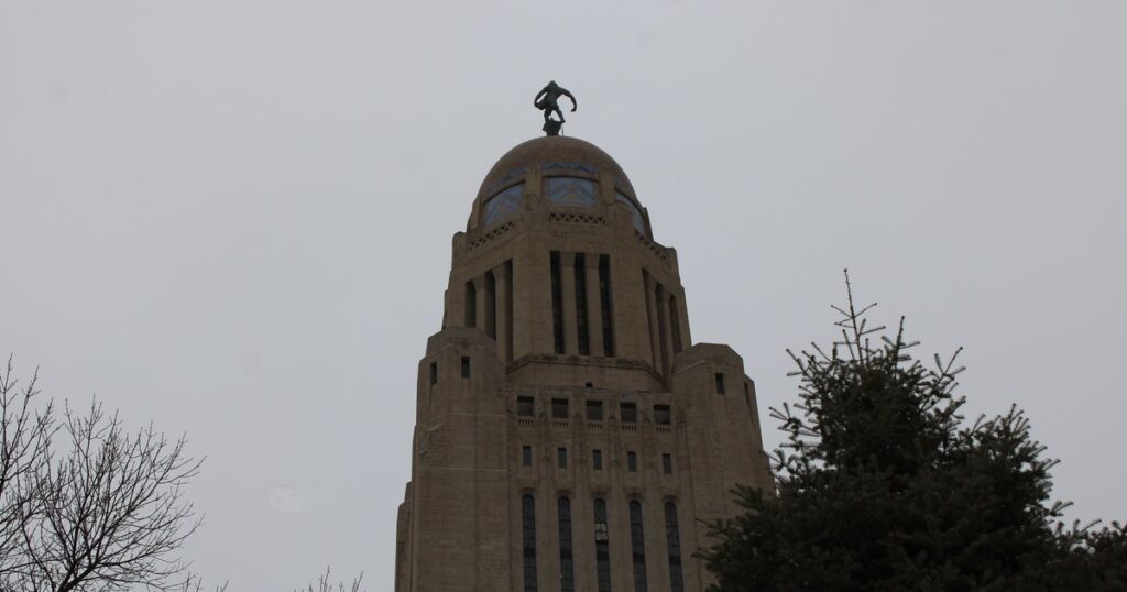 Senators prepare for budget debate with differing approaches