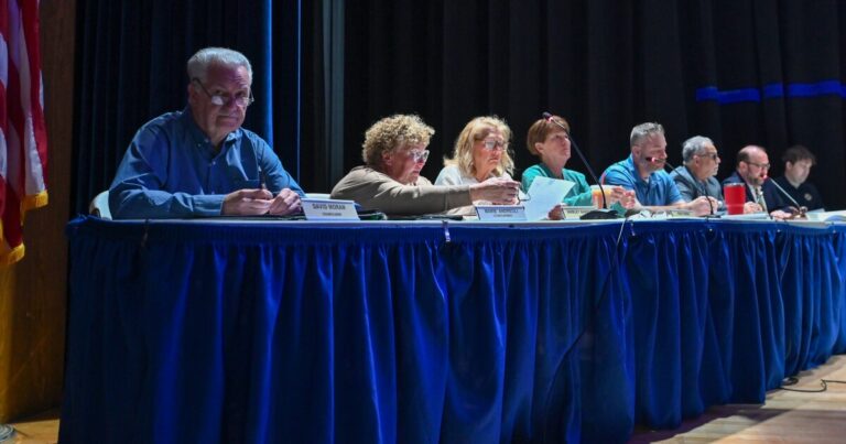 Three new council members seated in Archbald after mass resignation