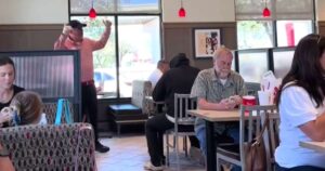 chick-fil-a-manager-praying-over-customers