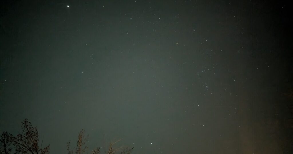 A Map that displays the light pollution all over North America, Nevada has some of the largest dark areas