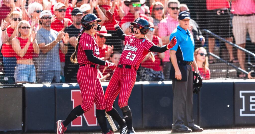Nebraska softball sweeps its way to College World Series bid