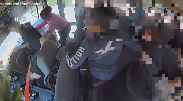 Middle School Students Become Heroes After Saving School Bus Driver During Medical Emergency
