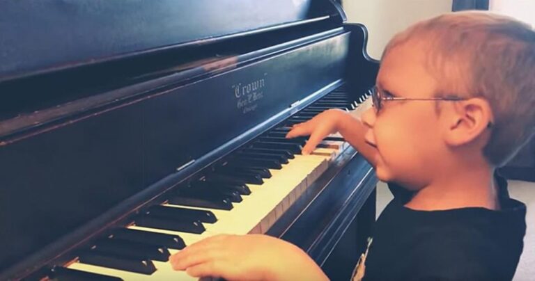 6-Year-Old Blind Pianist Defies All Odds And Performs 'Bohemian Rhapsody'