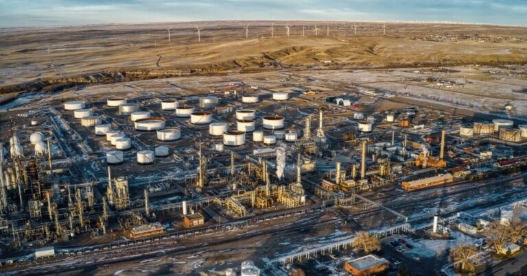New map estimates health impacts from oil refineries across the Mountain West