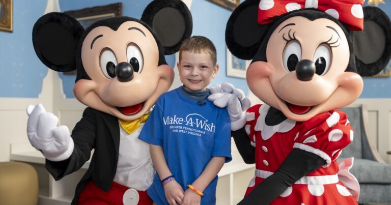 Dickson City boy, 6, and family take 'once-in-a-lifetime' Make-A-Wish trip to Walt Disney World