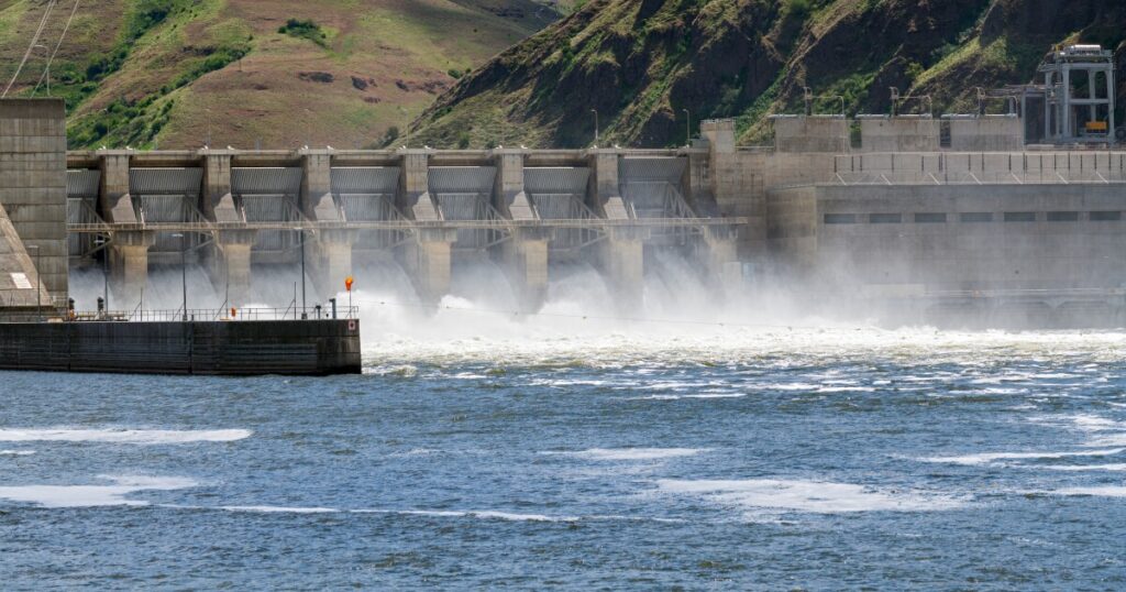 What happens to Mountain West economies after dams are removed? A new study offers clues
