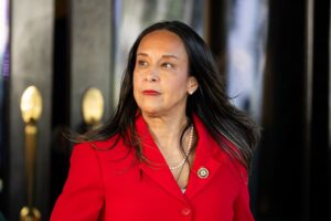 Subscribe to AJ News for Exclusive Updates and Manage Preferences - Common Good News De La Cruz accepted cash from agent accused of stealing public funds