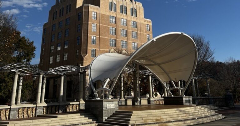 Council approves Asheville Mall rezoning