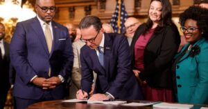 PA Budget Passed Shapiro Praises Bipartisan Efforts Unmet Goals - Common Good News New Pennsylvania budget pushes out hundreds of millions more for public school funding with no tax hikes