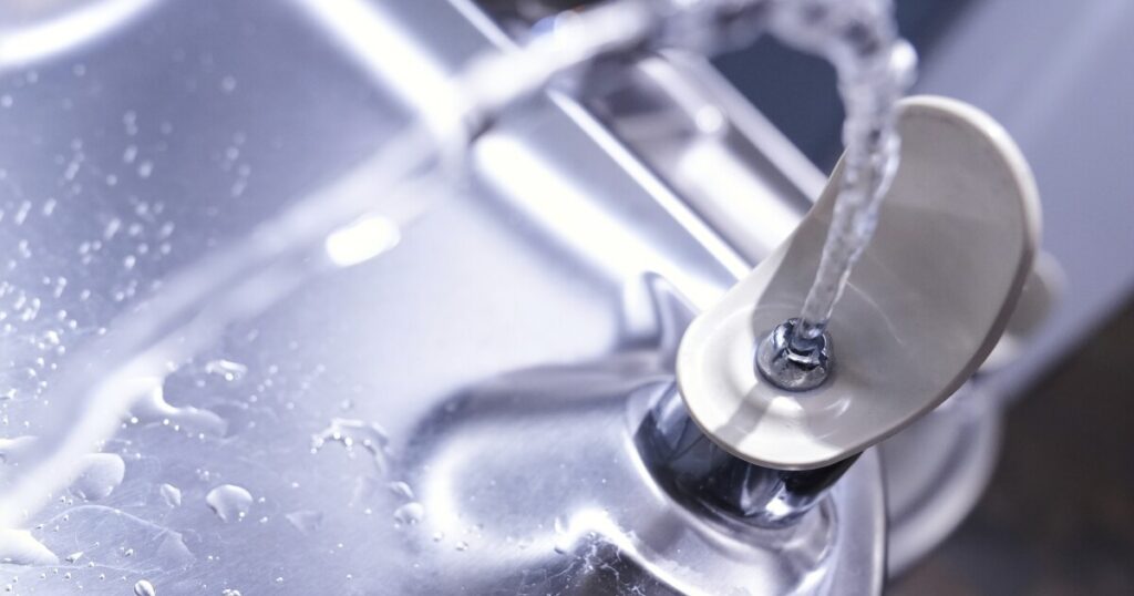 Davie to stop fluoridating water amid war-related supply concerns