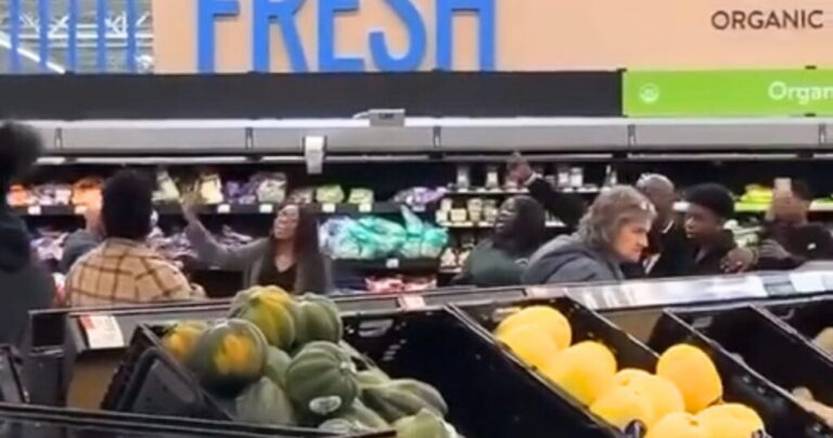 Worship breaks out in Walmart