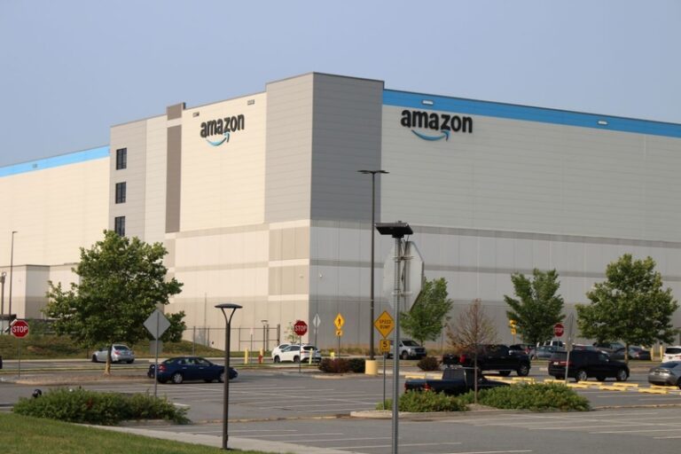 An Amazon warehouse near Newport, Delaware. The Federal Trade Commission and 22 states have sued Amazon over an alleged scheme to inflate advertising prices. (Photo by Jacob Owens/Spotlight Delaware)