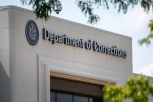 Judge sides with state in latest dispute over program for incarcerated moms