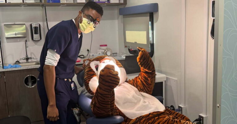 Mobile dental care for students of CCSD