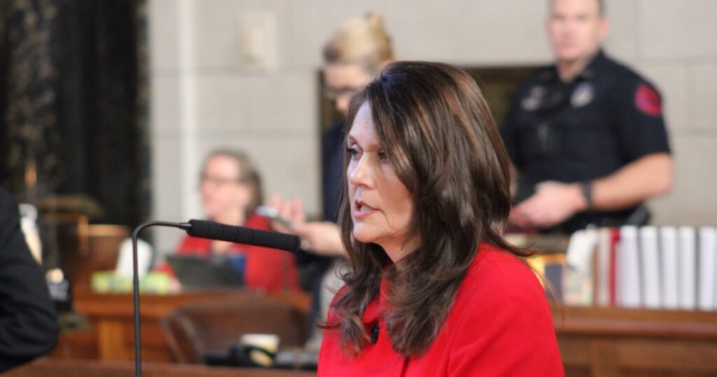 Nebraska senator proposes pre-session voting for speaker and committee chairs