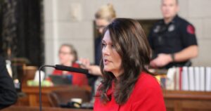 Nebraska senator proposes pre-session voting for speaker and committee chairs