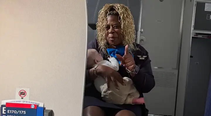 Flight Attendant Notices Exhausted New Mom Struggling With Her Baby, Then Gives Her a Much-Needed Break