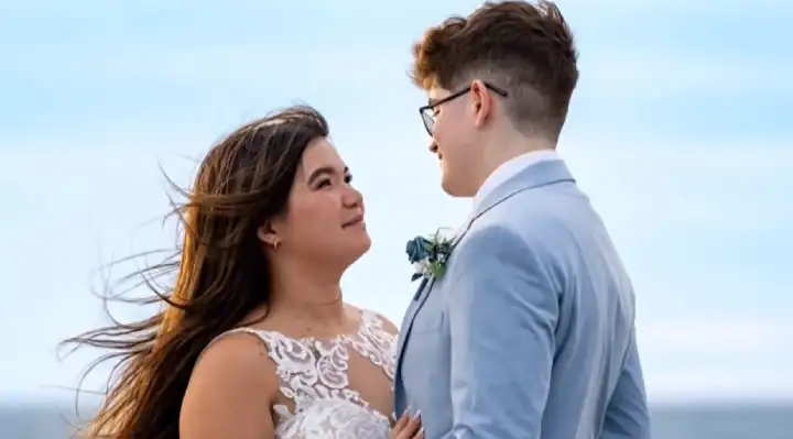 Their Wedding Guests Couldn’t Make It, So Hundreds of Strangers Came Instead